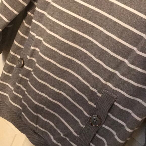 Jones New York Grey striped sweatshirt Medium - Picture 4 of 5